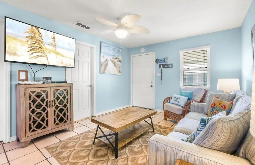 Sunrise Village 215- 2Br 1Ba Gulf Front Sleep 6-1