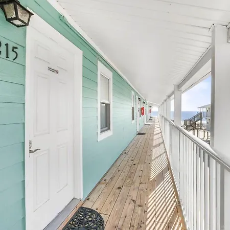 Sunrise Village 215- 2Br 1Ba Gulf Front Sleep 6-3